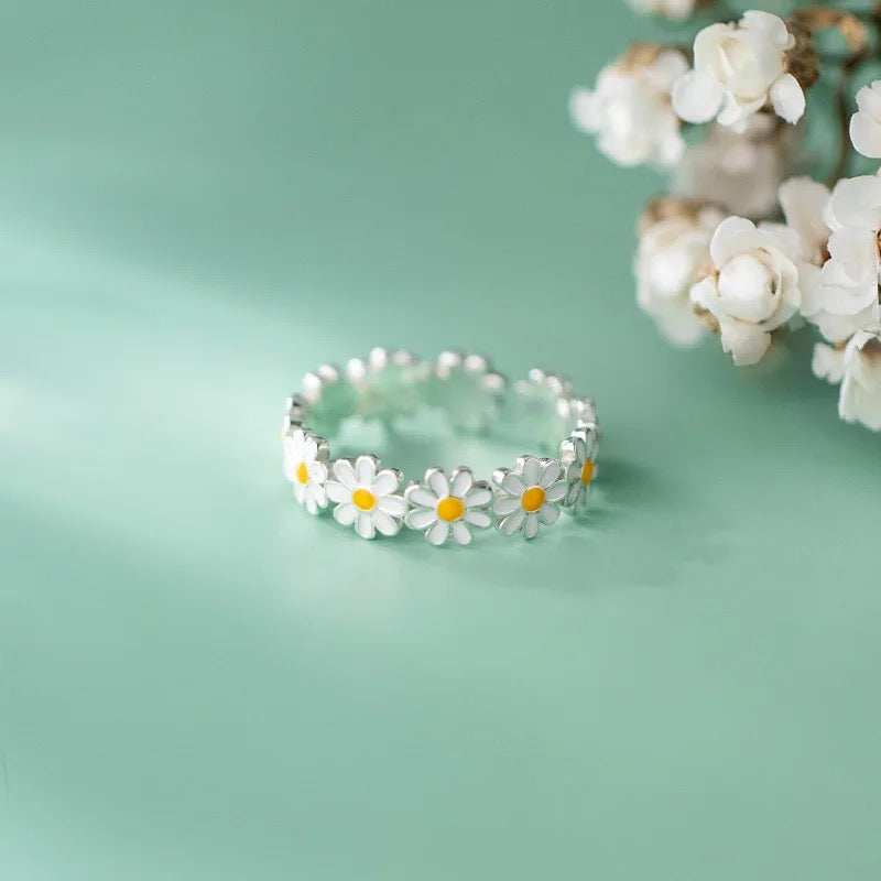 Adjustable Daisy Enamel Flower Ring