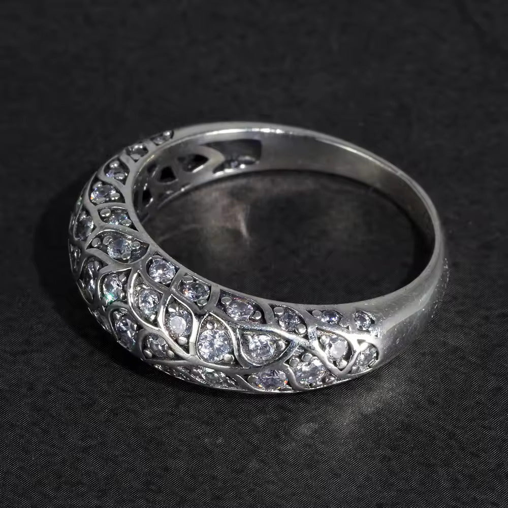 Veil of Stardust: The Silver Leaf Ring