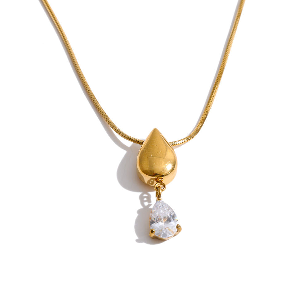Nerina Pendant Necklace