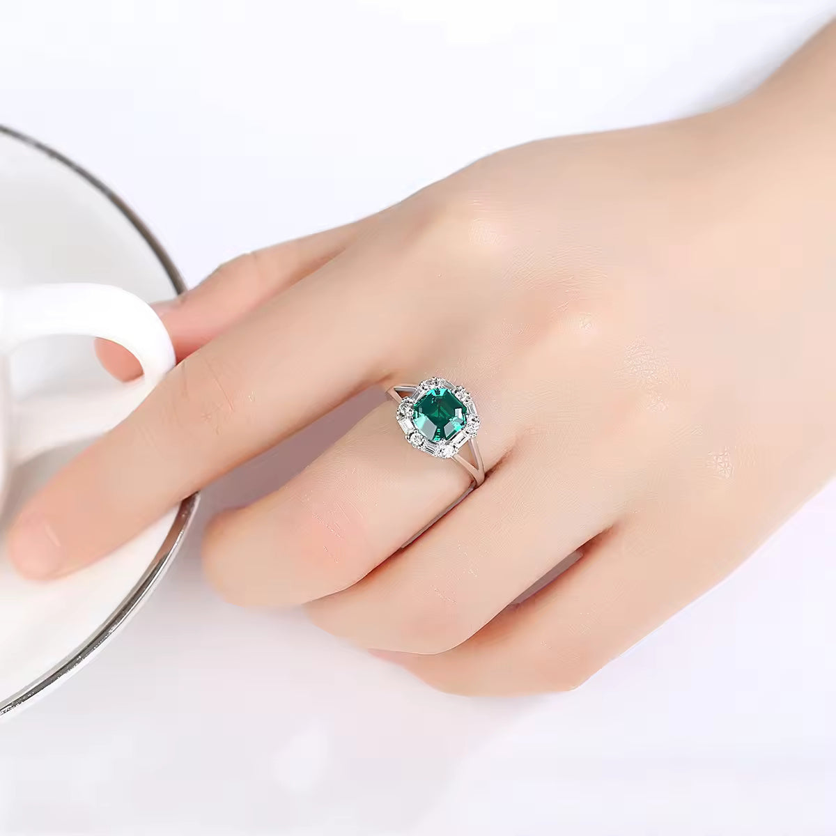 Emerald Radiance Ring