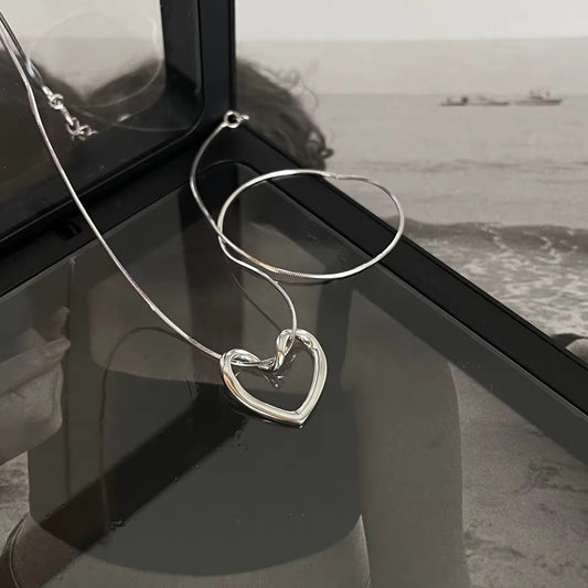 Heart's Embrace necklace