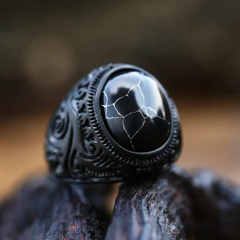 Shadowed Majesty Ring