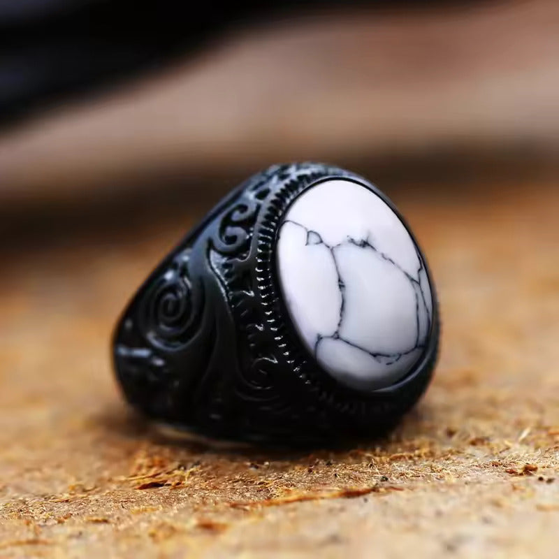 Shadowed Majesty Ring